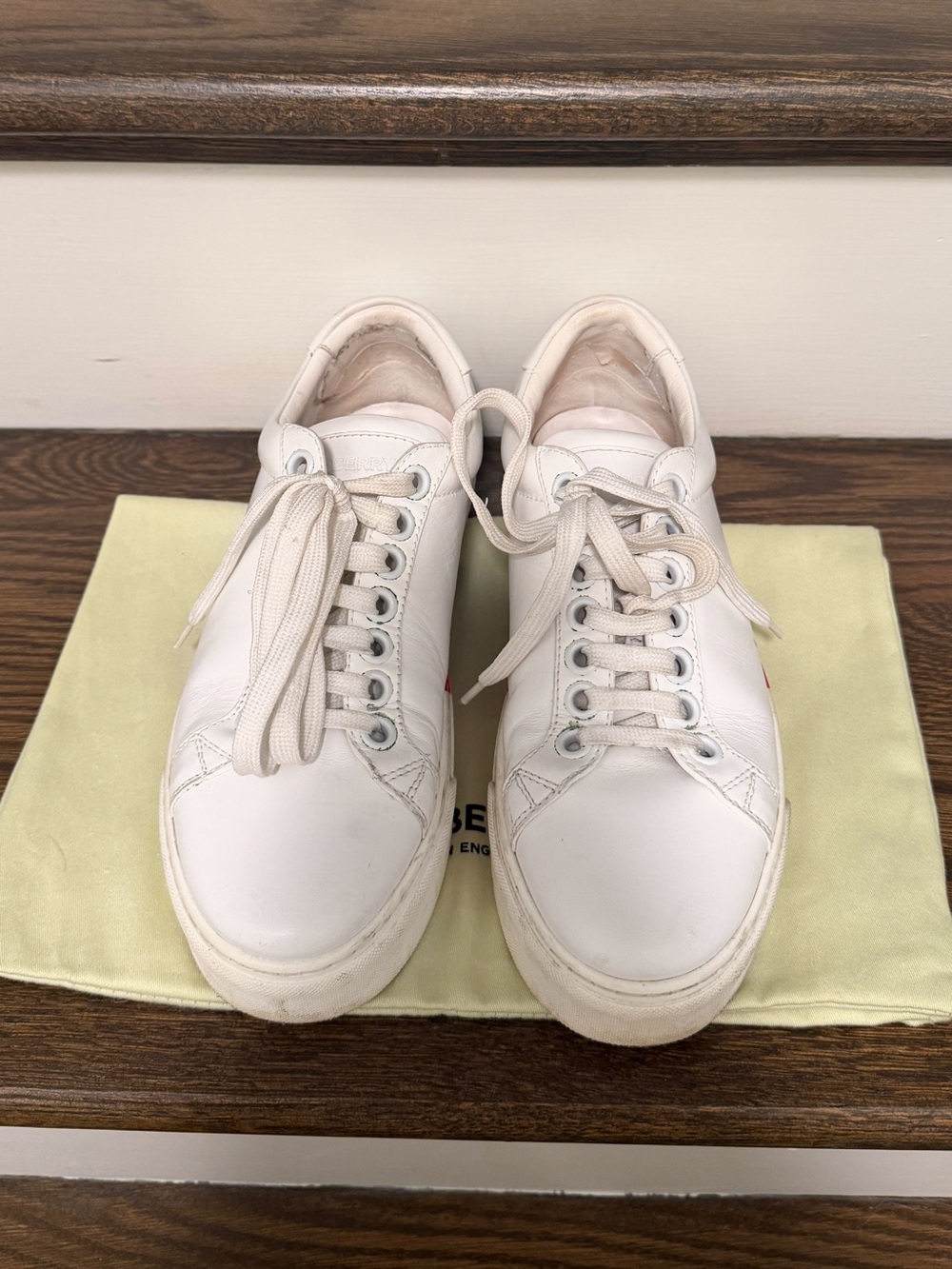 Burberry Rangleton Women’s Sneakers - Picture 3 of 6